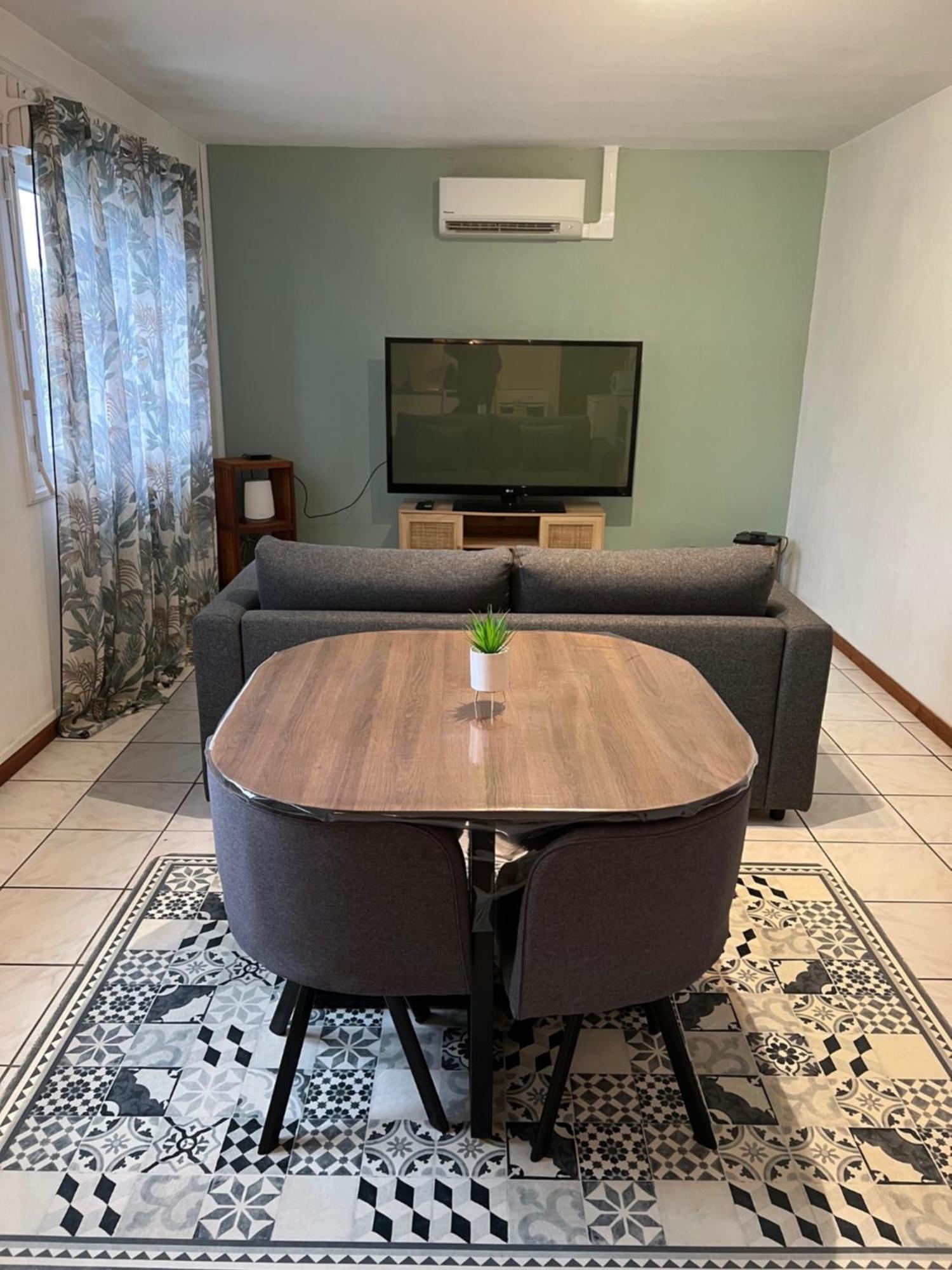 Appartement T2 Cosy Saint-Éloy-les-Mines Eksteriør bilde